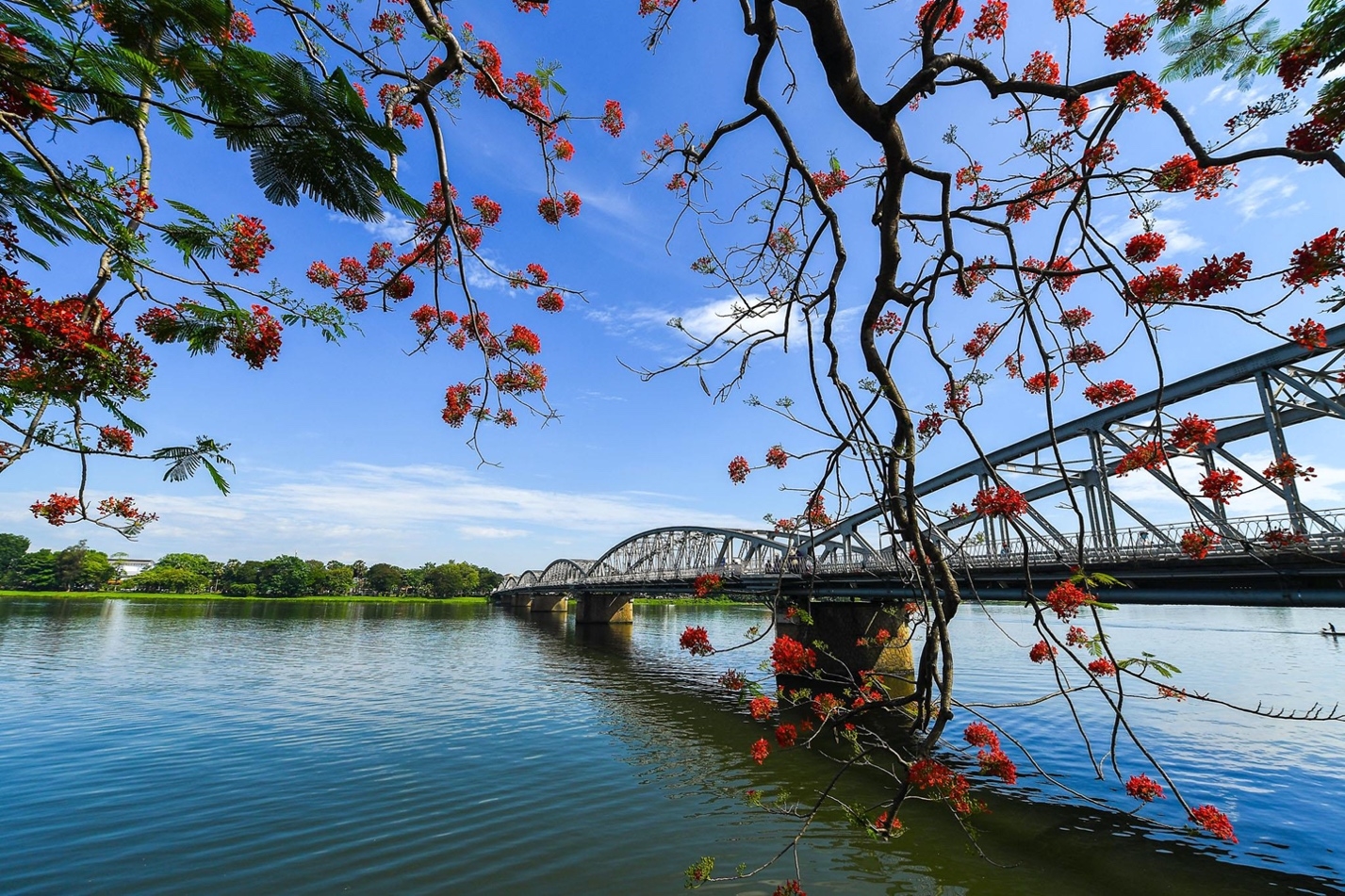 Three Vietnamese Destinations Shine with ASEAN Clean Tourist City Awards 2024