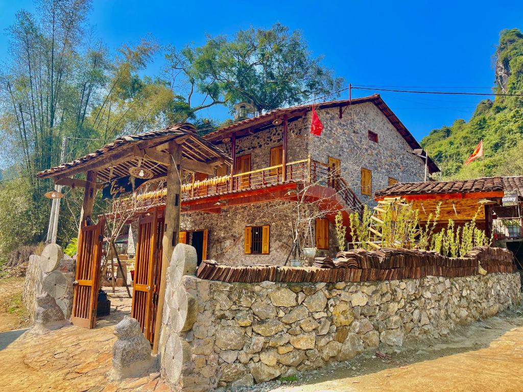 Khuoi Ky Ancient Stone Village – The Timeless Charm of a Century-Old Village in Cao Bang