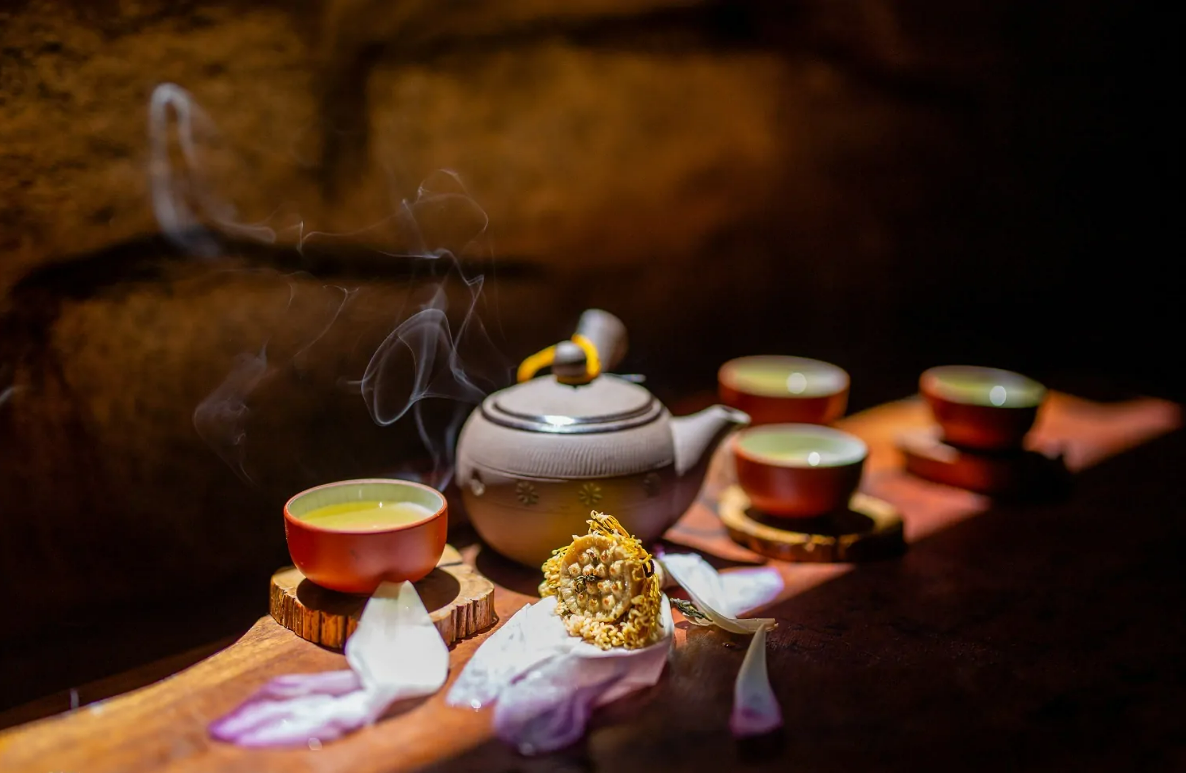 The Timeless Fragrance of Hanoi Lotus Tea The Timeless Fragrance of Hanoi Lotus Tea